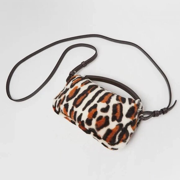 Fendi White/Brown/Black Leopard Print Calf Hair Baguette Crossbody Phone Bag ... - Picture 3 of 10